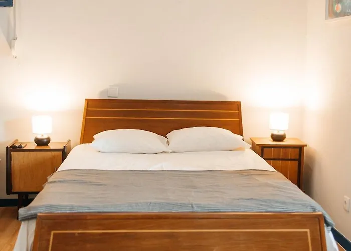 Costa Cabral Flat Порту